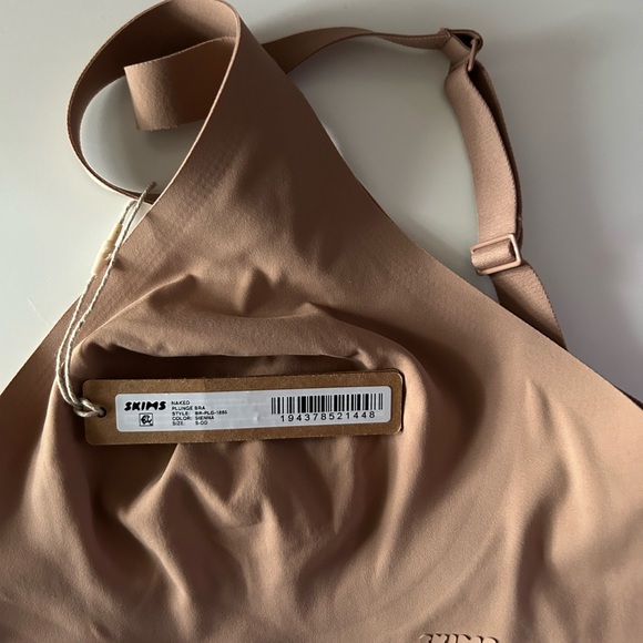 SKIMS Naked Plunge Bralette - Picture 3 of 4